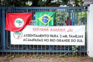 MST invade fazendas no Rio Grande do Sul